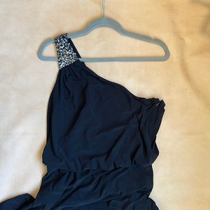 JS Boutique Formal Black Floor Length, One Shoulder Dress Size 8